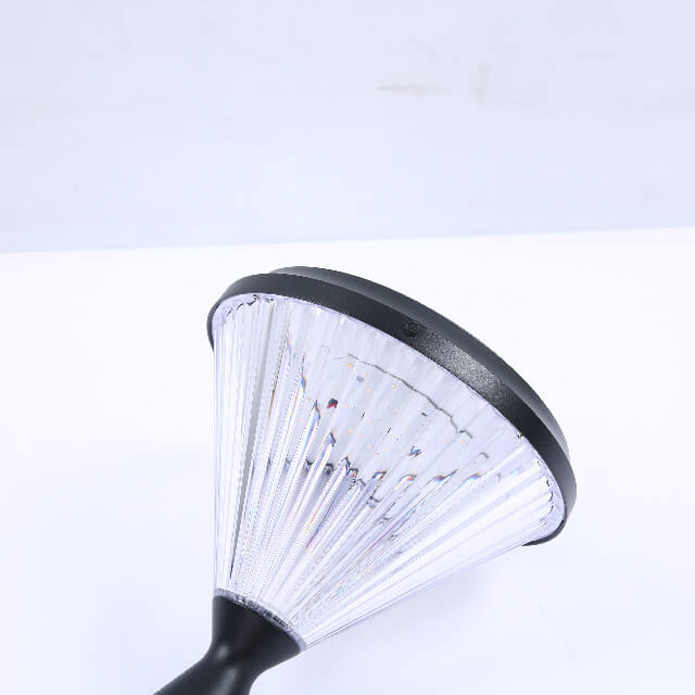 solar bollard light use transparent pc cover to generate beautiful lighting