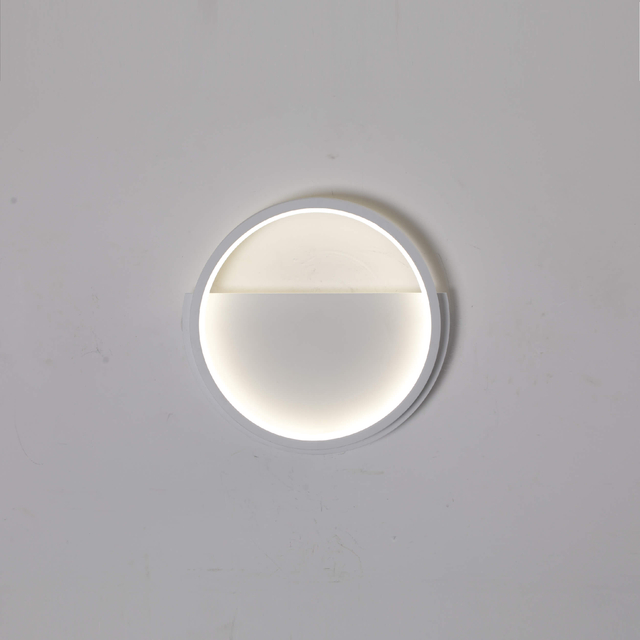 Round led wall light