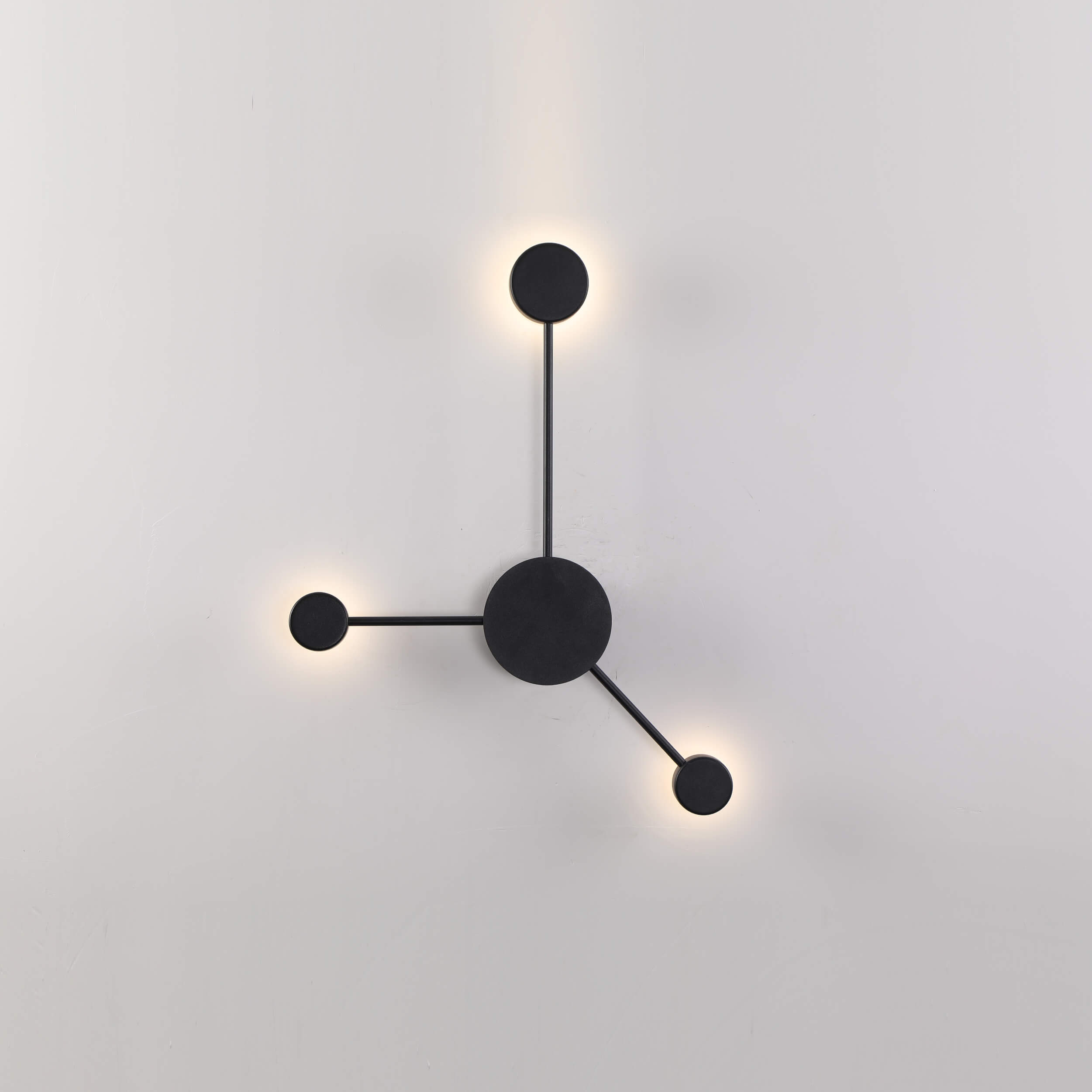Minimalist Circular Wall Light Design