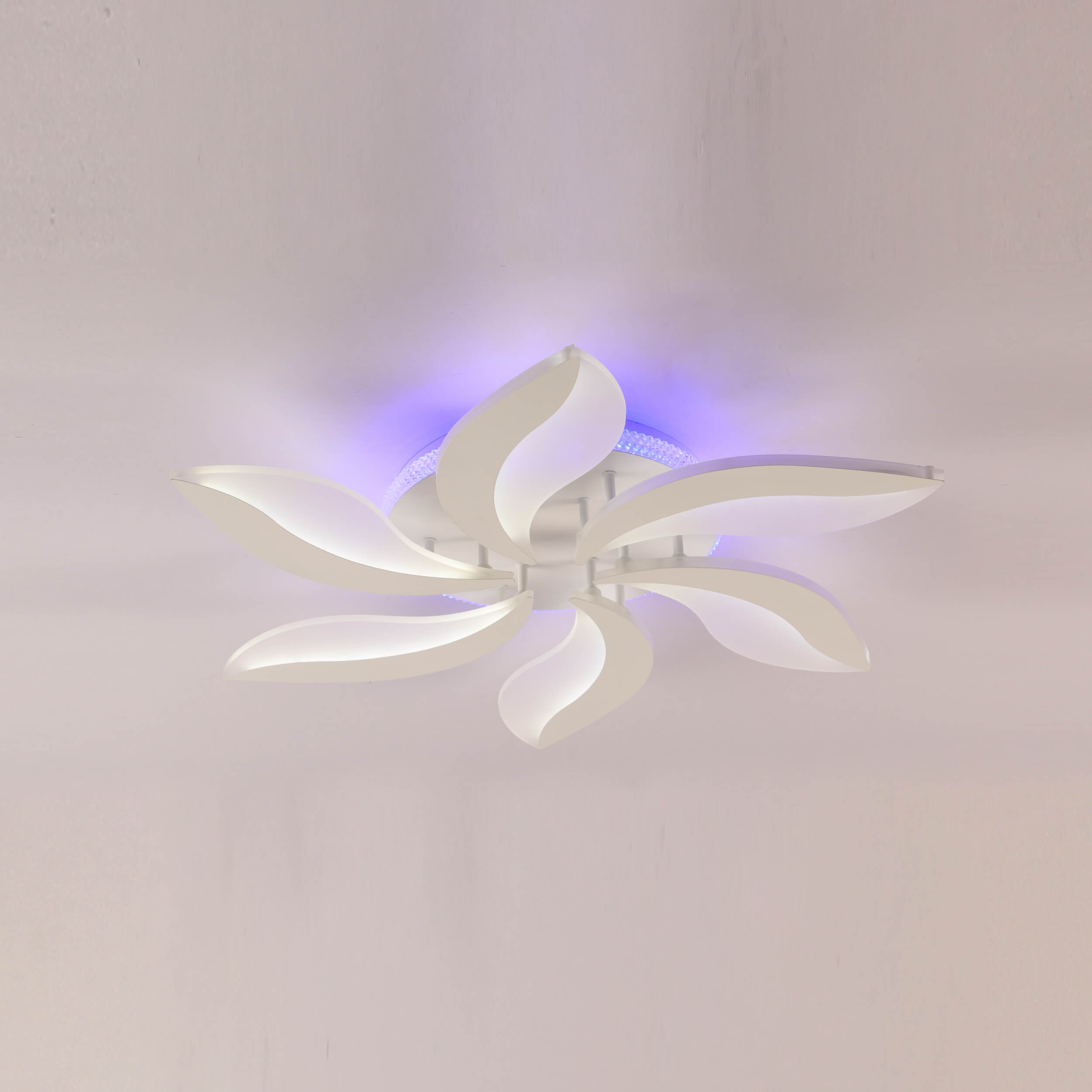 Elegant Floral-Inspired Ceiling Lamp with Minimalist Design