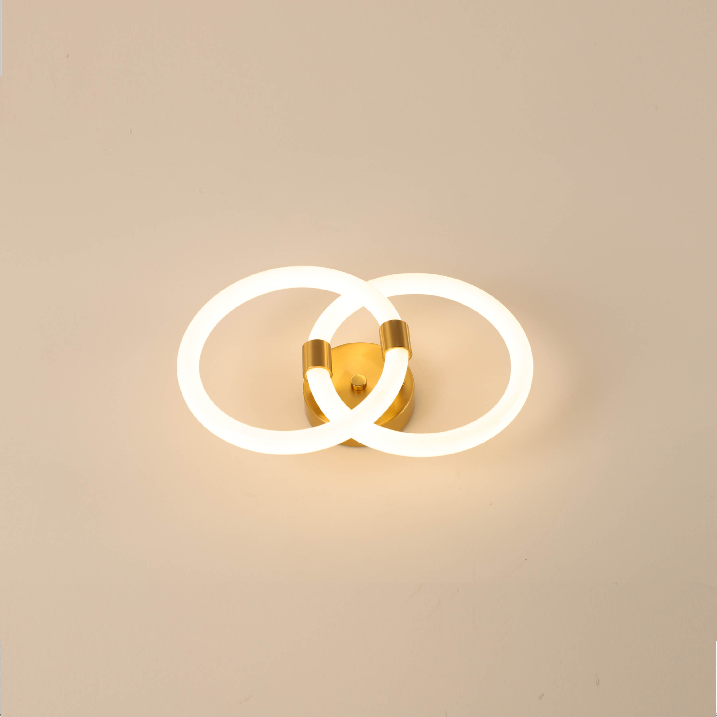 Minimalist Gold Circle Pendant Light 