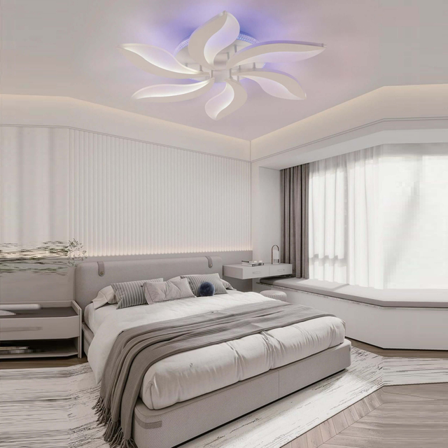 Radiant Bloom-Shaped Ceiling Light for Contemporary Spaces