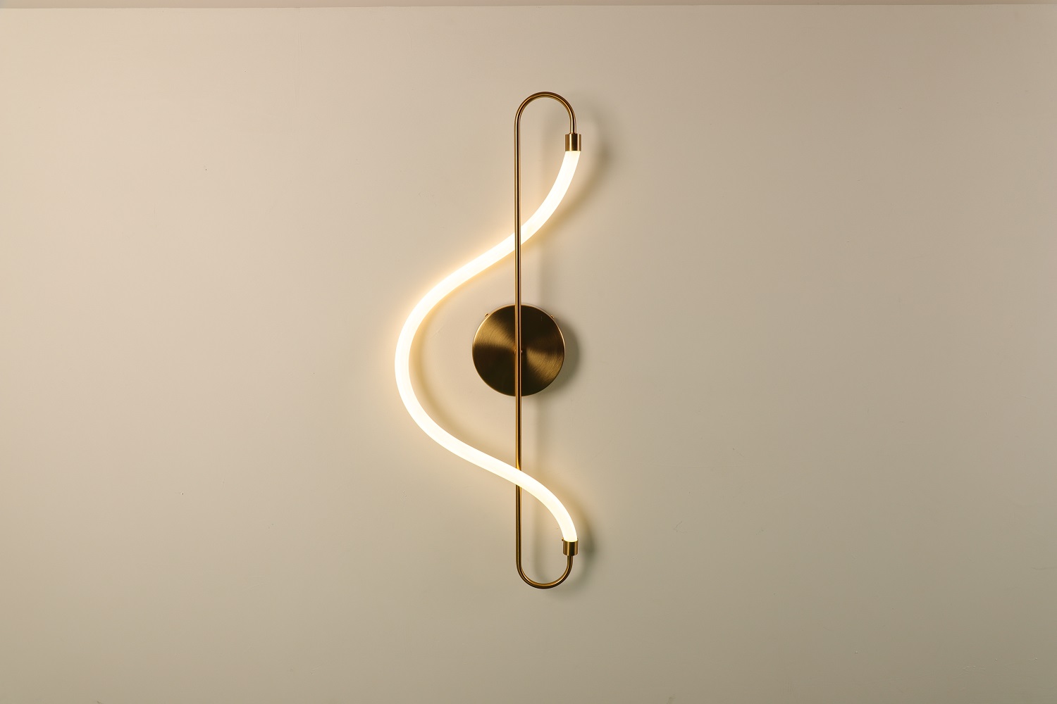top_5_interior_wall_light_trends_for_2025_homes.JPG
