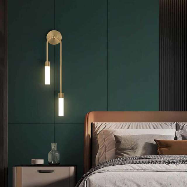Minimalist Brass Wall Lamp Design