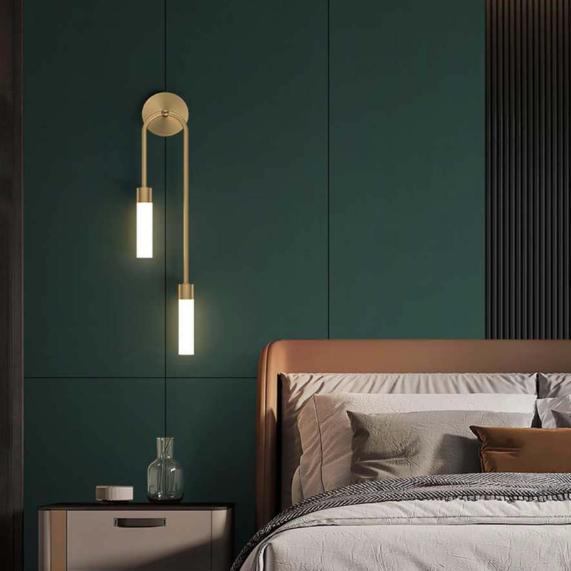 Minimalist Brass Wall Lamp Design
